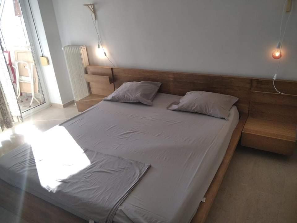 Super View Seafront Apartment 네아 미카니오나 외부 사진